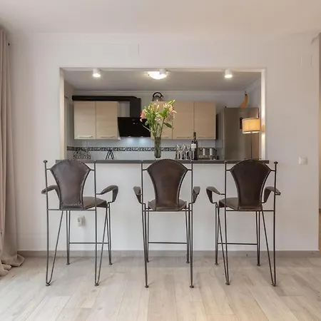 Mar Del Plata 8 Bed