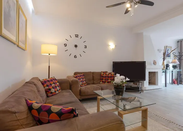 Mar Del Plata 8 Bed Fuengirola