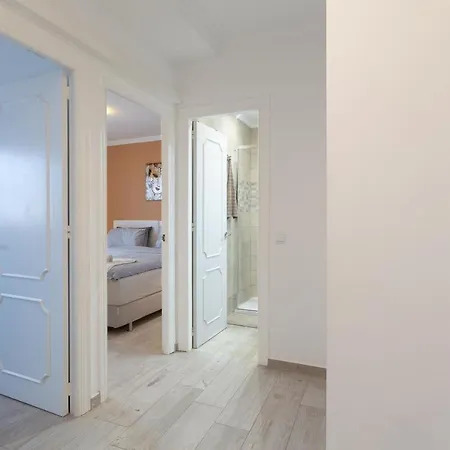 Mar Del Plata 8 Bed * Fuengirola