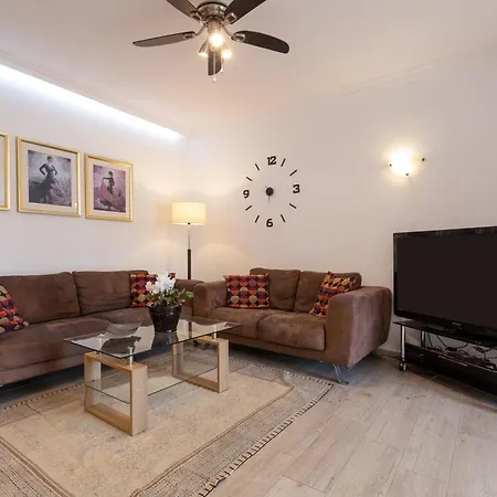 Mar Del Plata 8 Bed Villa
