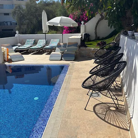 Mar Del Plata 8 Bed *