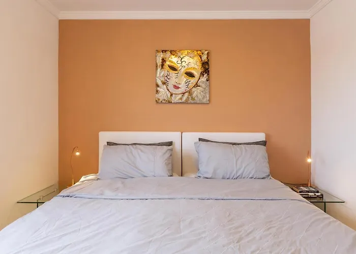 Vila Mar Del Plata 8 Bed Fuengirola