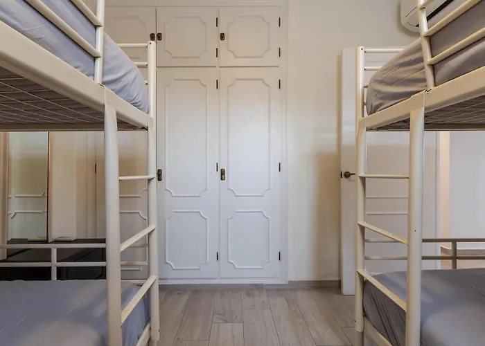 Mar Del Plata 8 Bed Vila